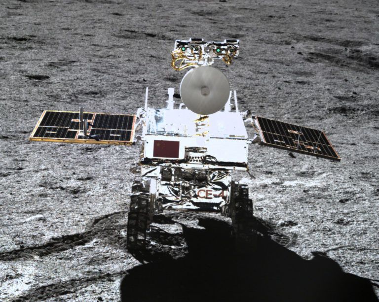 nhung hinh anh ky lai ve mang toi hiem thay cua mat trang