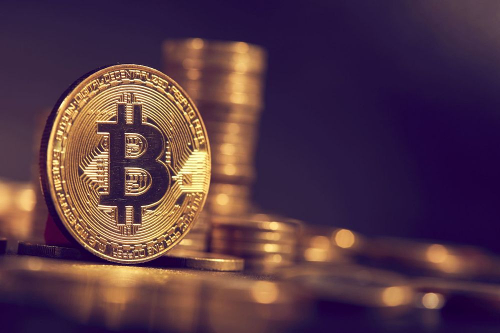 Bitcoin lần đầu vượt 60.000 USD