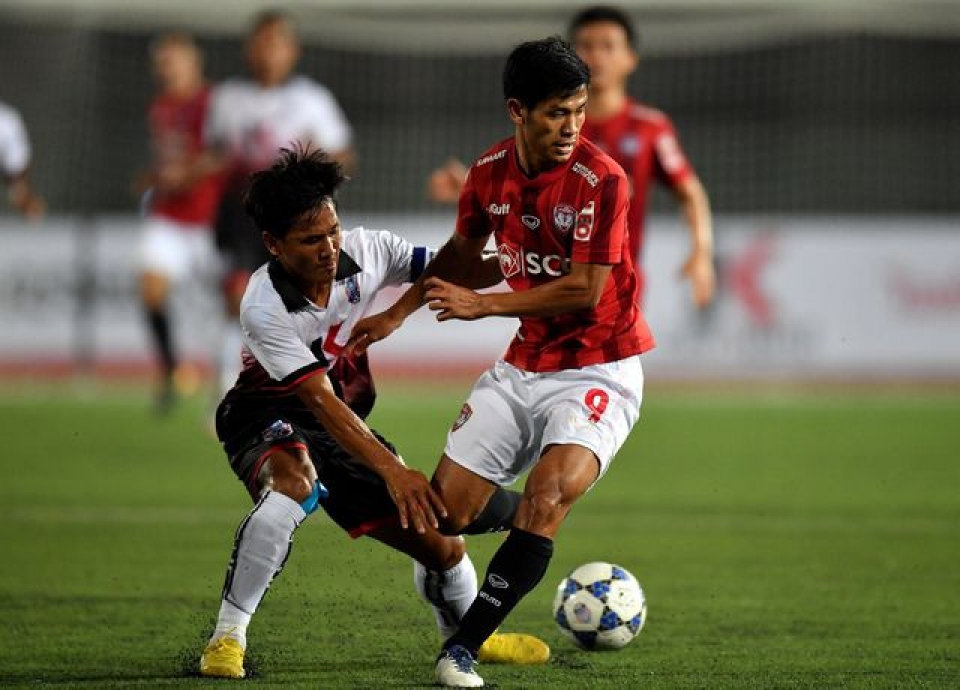 dang van lam du bi muangthong united that bai tren dat campuchia
