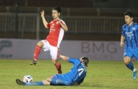 cong phuong va dong doi deo kin khau trang khi den singapore