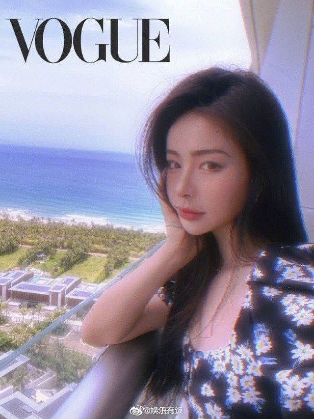 Ngắm nhan sắc Lưu Á Tây, diễn viên qua mặt Lưu Diệc Phi khi nhận đề cử giải SAGs 2021