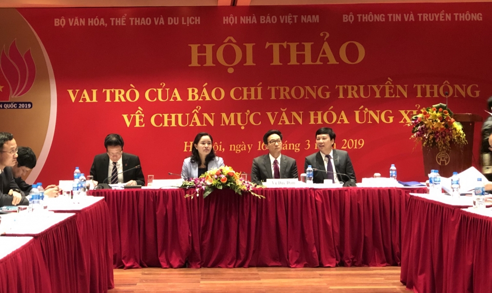 Báo chí có vai trò quan trọng trong truyền thông về chuẩn mực văn hóa ứng xử bao chi co vai tro quan trong trong truyen thong ve chuan muc van hoa ung xu