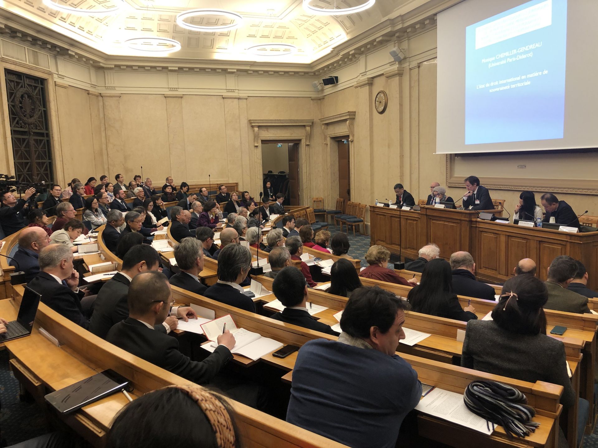 hoi thao bien dong tai phap can len tieng bao ve cac nguyen tac va gia tri cua luat phap quoc te