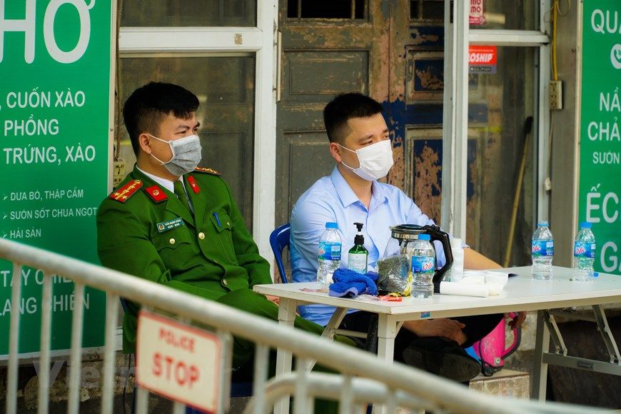 khu cach ly truc bach ra sao sau 2 ngay cong bo ca nhiem covid 19 dau tien tai ha noi