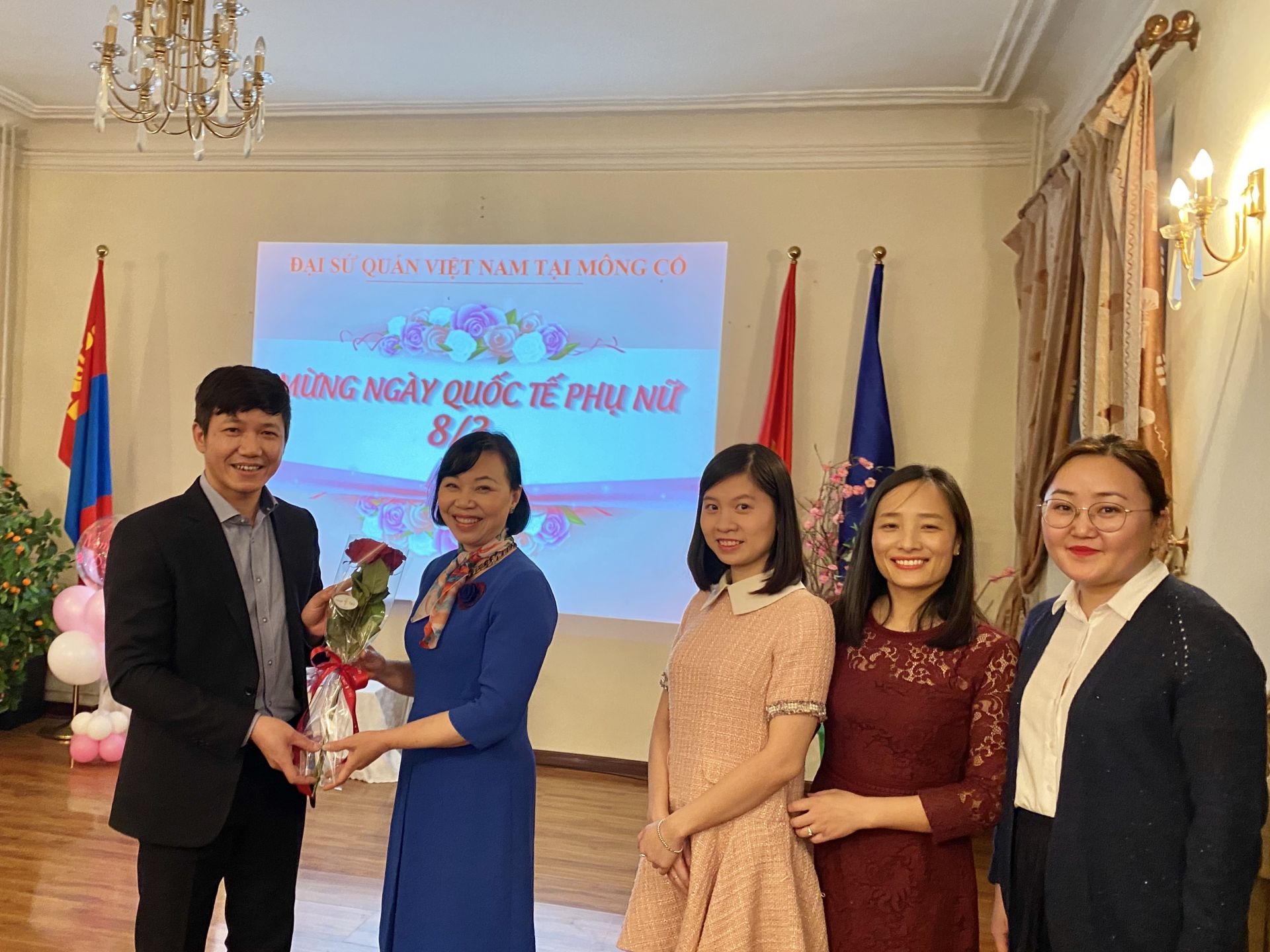 Đại sứ quán Việt Nam tại Mông Cổ kỷ niệm 110 năm ngày Quốc tế Phụ nữ 8/3 dai su quan viet nam tai mong co ky niem 110 nam ngay quoc te phu nu 83
