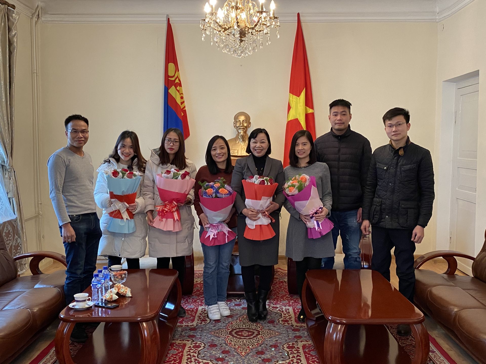 Đại sứ quán Việt Nam tại Mông Cổ kỷ niệm 110 năm ngày Quốc tế Phụ nữ 8/3 dai su quan viet nam tai mong co ky niem 110 nam ngay quoc te phu nu 83