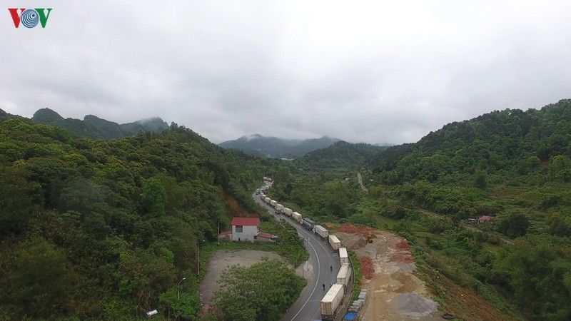 lai un tac nong san tai cac cua khau o lang son