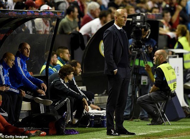 thua vallecano kem atletico 9 diem real madrid hy vong mong manh