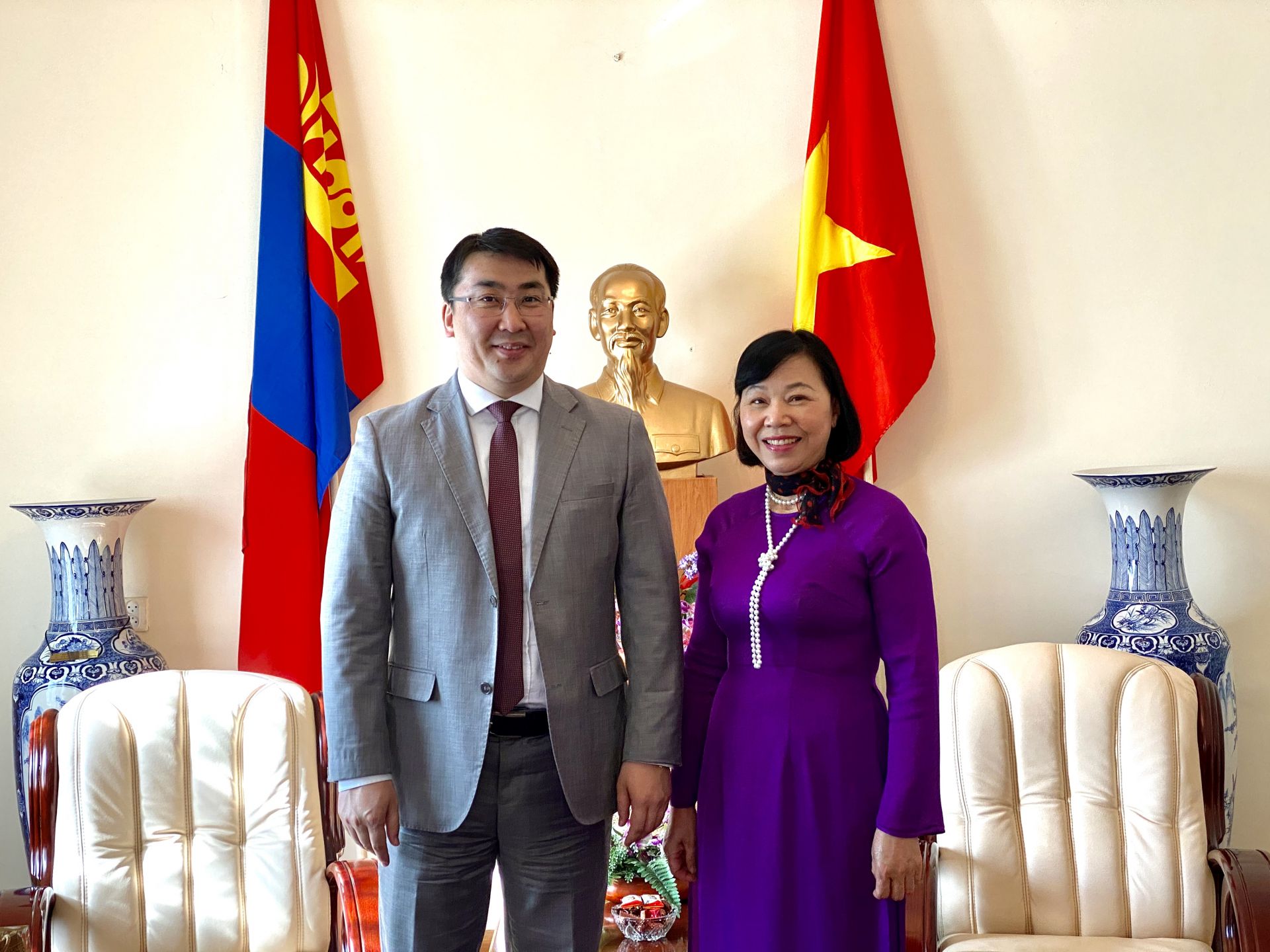 Tháo gỡ vướng mắc trong xuất nhập khẩu nông sản giữa Việt Nam - Mông Cổ thao go vuong mac trong xuat nhap khau nong san giua viet nam mong co