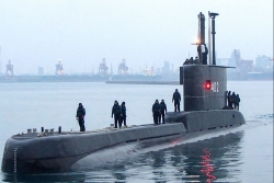 Hai tàu hải quân Australia vào cuộc tìm kiếm tàu ngầm Indonesia mất tích