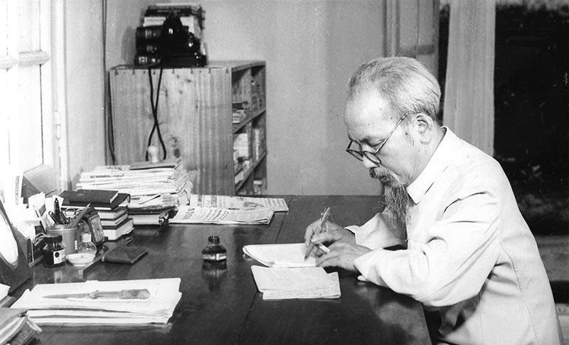 Tọa đàm trực tuyến tại Mỹ về những ảnh hưởng của Chủ tịch Hồ Chí Minh trong đối ngoại, ngoại giao toa dam truc tuyen tai my ve nhung anh huong cua chu tich ho chi minh trong doi ngoai ngoai giao