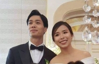 Sau lễ ăn hỏi bí mật, lộ hình ảnh công phượng rạng rỡ bên cô dâu mới