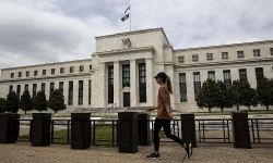 Fed giữ nguyên lãi suất, dự đoán kinh tế Mỹ sẽ suy giảm hơn 6% năm 2020