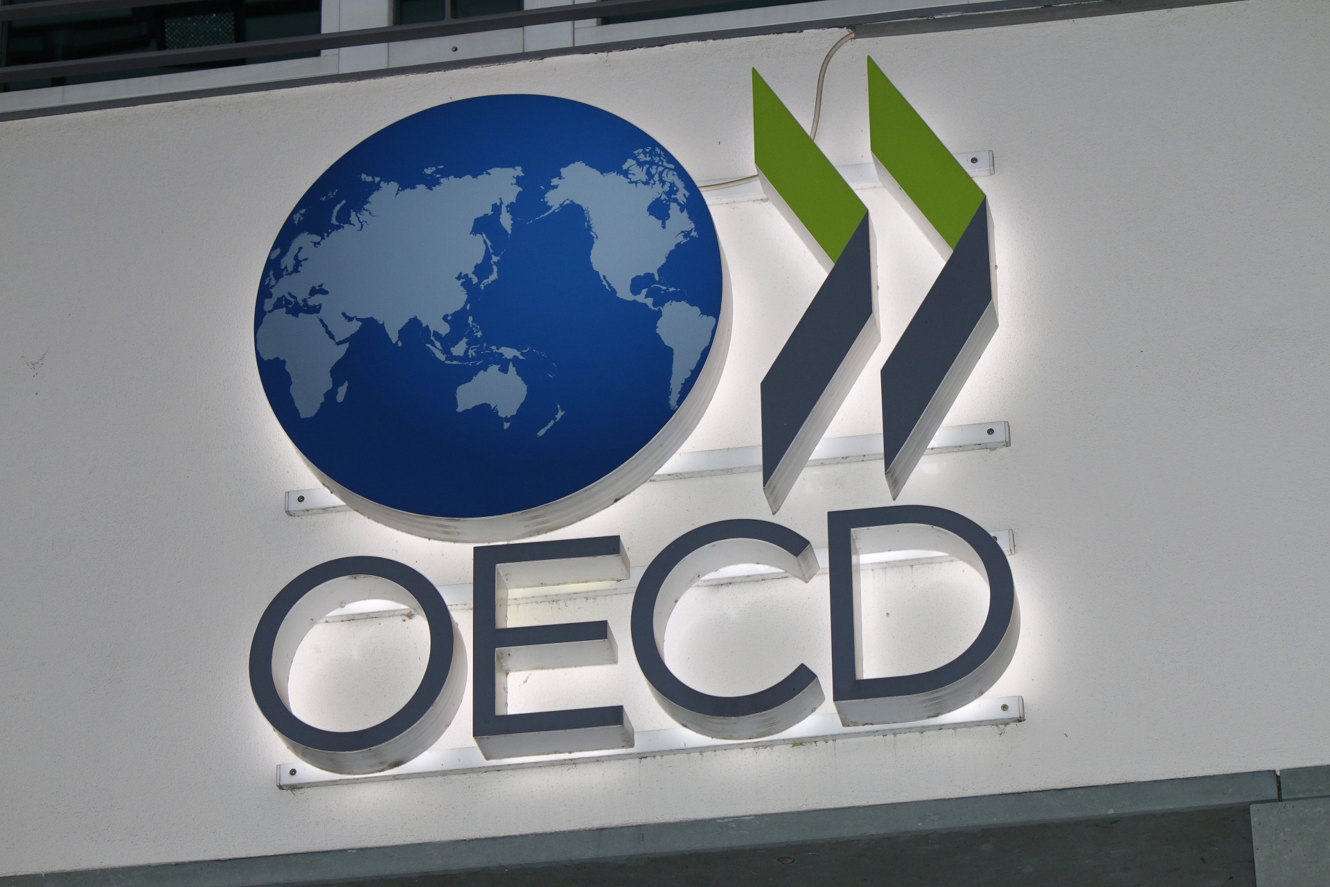 oecd du bao 2 kich ban kinh te toan cau nam 2020