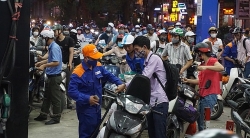 Tăng cao lần thứ 3 liên tiếp, giá xăng RON 95 đã lên trên 14.000 đồng/lít