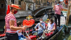 Italy 'rút hầu bao' bù đắp cho doanh nghiệp bị thiệt hại bởi lệnh cấm tàu du lịch ở Venice