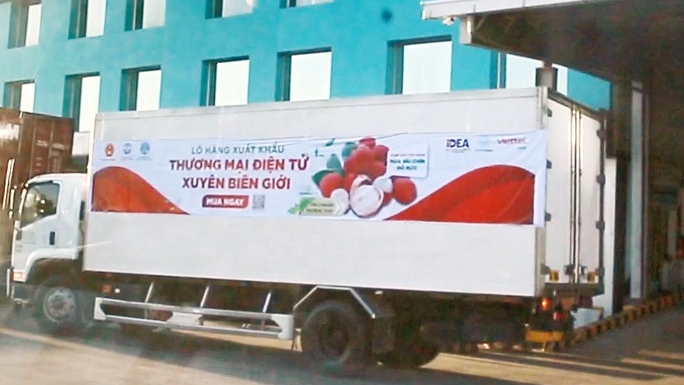 nong san viet lan dau sang chau au theo mo hinh thuong mai dien tu xuyen bien gioi