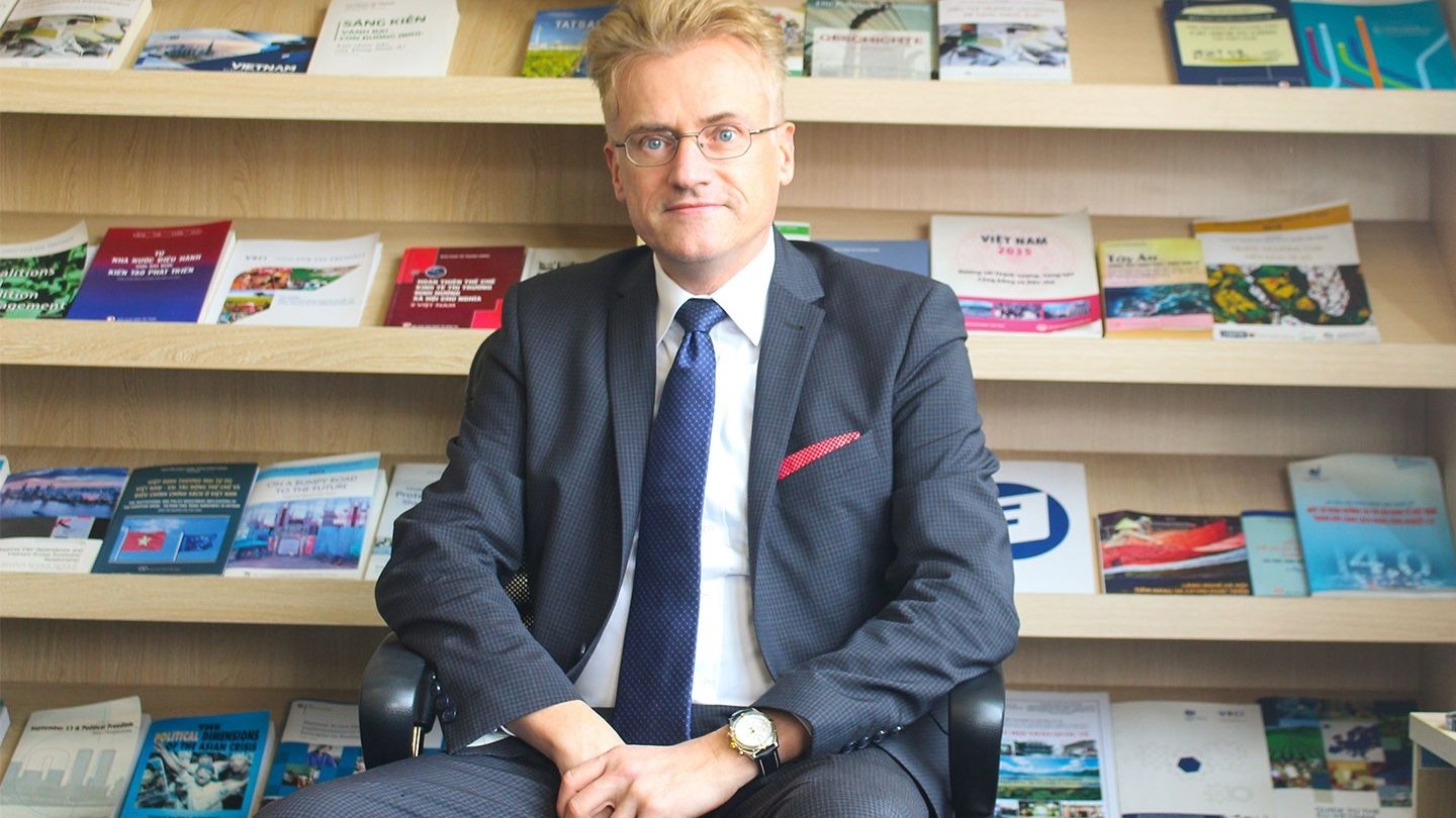 Báo Thế giới và Việt Nam - 'Sợi dây' kết nối tôi với dải đất xinh đẹp hình chữ S