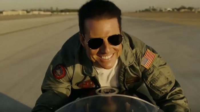 tom cruise tro lai bau troi trong top gun 2