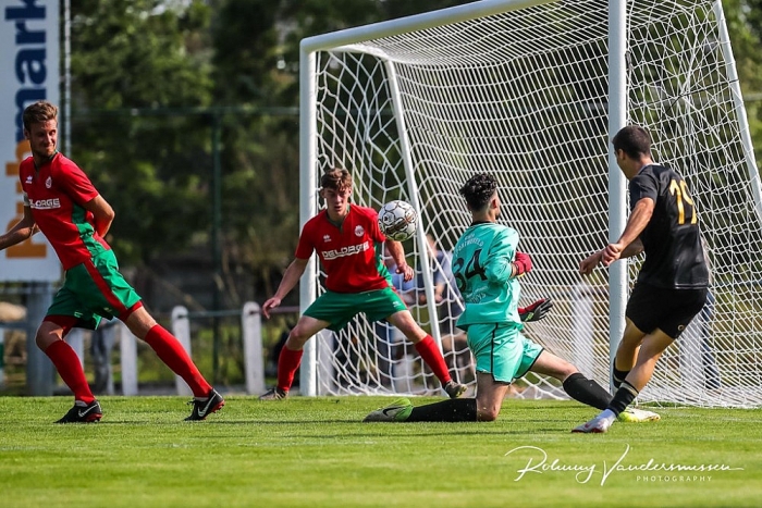 cong phuong khong ra san sint truidense doi mua ban thang truoc mua giai moi