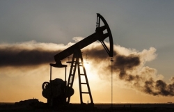 Triển vọng u ám vì Covid-19, khi nào nhu cầu dầu mỏ sẽ đạt đỉnh trở lại?