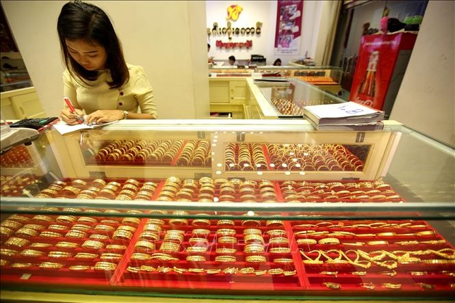 (Nguồn: Tân Hoa xã) 3257 vna potal gia vang len muc cao nhat ke tu nam 2011 stand