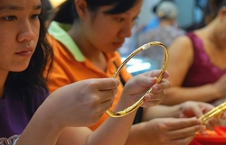 Shock: Giá vàng trong nước tăng vọt, có nơi đã vượt qua mốc 53 triệu đồng/lượng