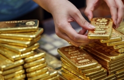 Giá vàng hôm nay 27/7: Trong nước giảm nhẹ, thế giới chưa hạ nhiệt, chuyên gia dự đoán khả năng phá vỡ 'đỉnh' mới