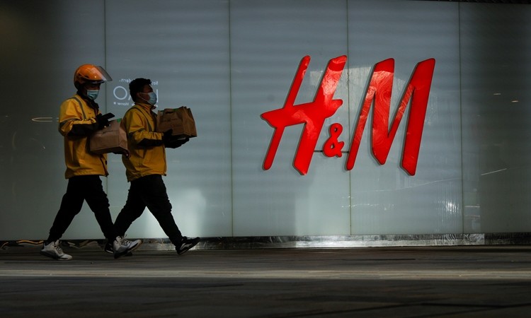 Một chi nhánh của H&M ở Bắc Kinh, Trung Quốc, hôm 28/3. (Nguồn: Reuters).