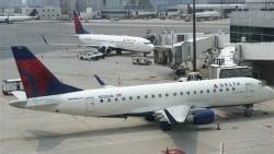 Biến thể Delta không làm khó ngành hàng không Mỹ