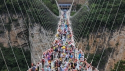 Covid-19 ở Trung Quốc: Xuất hiện đợt lây lan dịch lớn nhất sau Vũ Hán, một thành phố du lịch có nguy cơ thành 'điểm nóng'