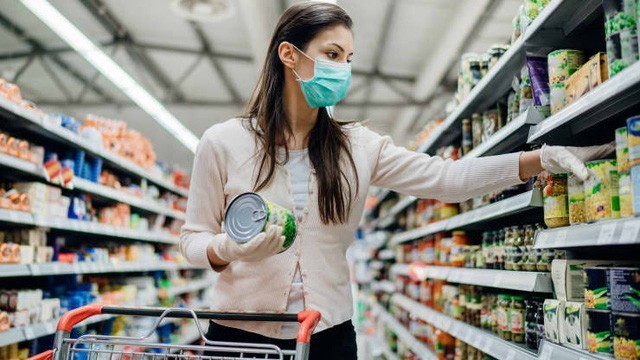 kinh te the gioi vat lon voi covid19 xung dot ngaukraine do them dau vao lua