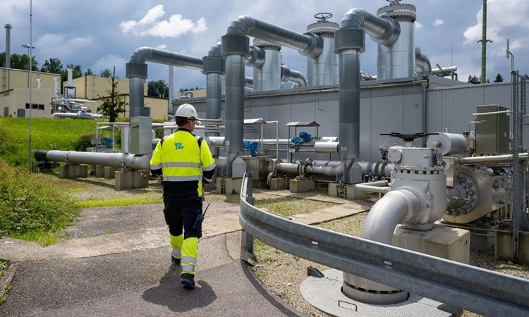 Một cơ sở lưu trữ khí đốt tự nhiên ở Bierwang, Đức, hồi tháng trước. Ảnh: AP. Một cơ sở lưu trữ khí đốt tự nhiên ở Bierwang, Đức, hồi tháng trước. Ảnh: AP.