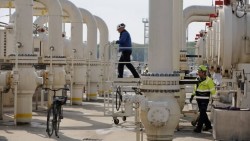 Từ khí đốt, LNG đến dầu mỏ, EU vẫn đang 'mạnh tay' mua hàng Nga