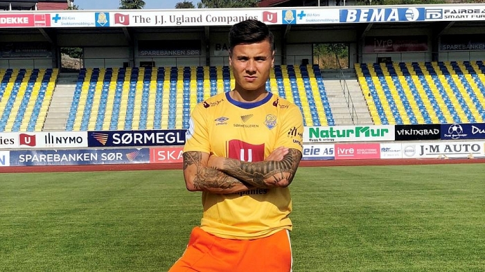 tien dao alexander dang toa sang voi cu dup o giai na uy