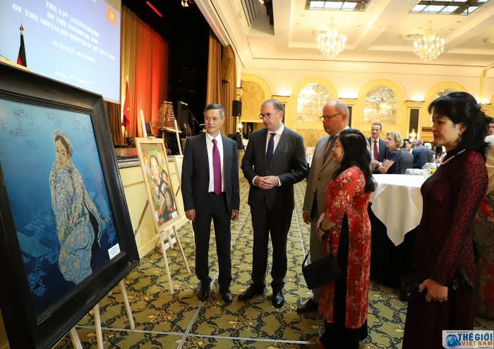 ky niem quoc khanh viet nam lan thu 74 tai chlb duc