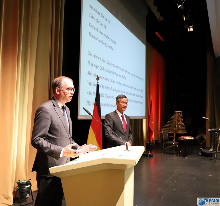 ky niem quoc khanh viet nam lan thu 74 tai chlb duc