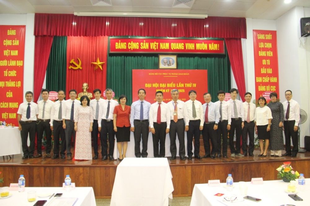 Tập thể Cục Phục vụ ngoại giao đoàn, Bộ Ngoại giao. 5613-1