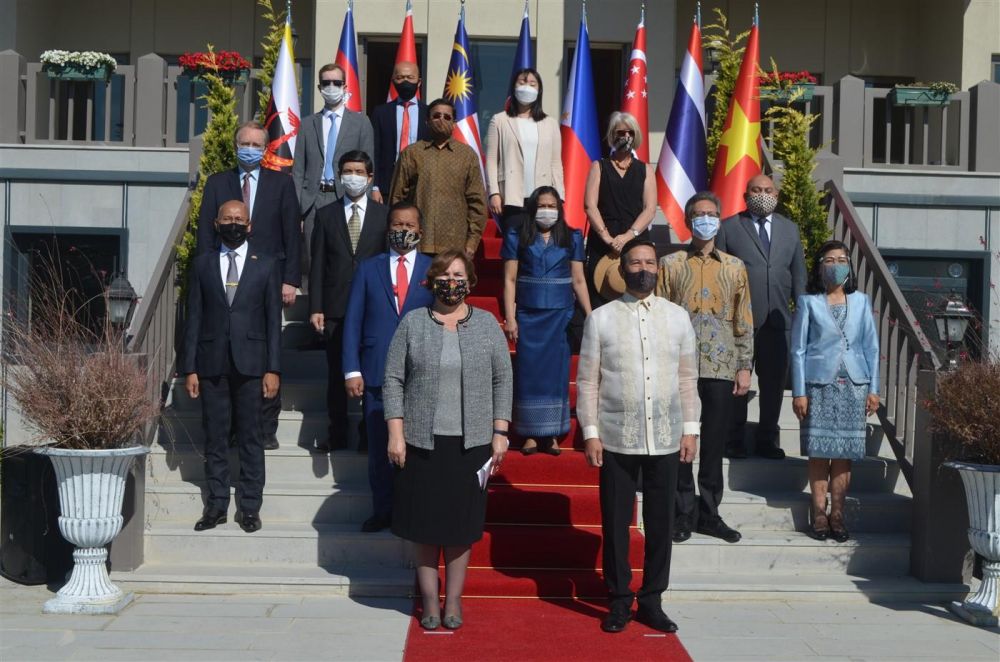 dai su quan viet nam tai tho nhi ky tham du le thuong co do uy ban asean ankara to chuc