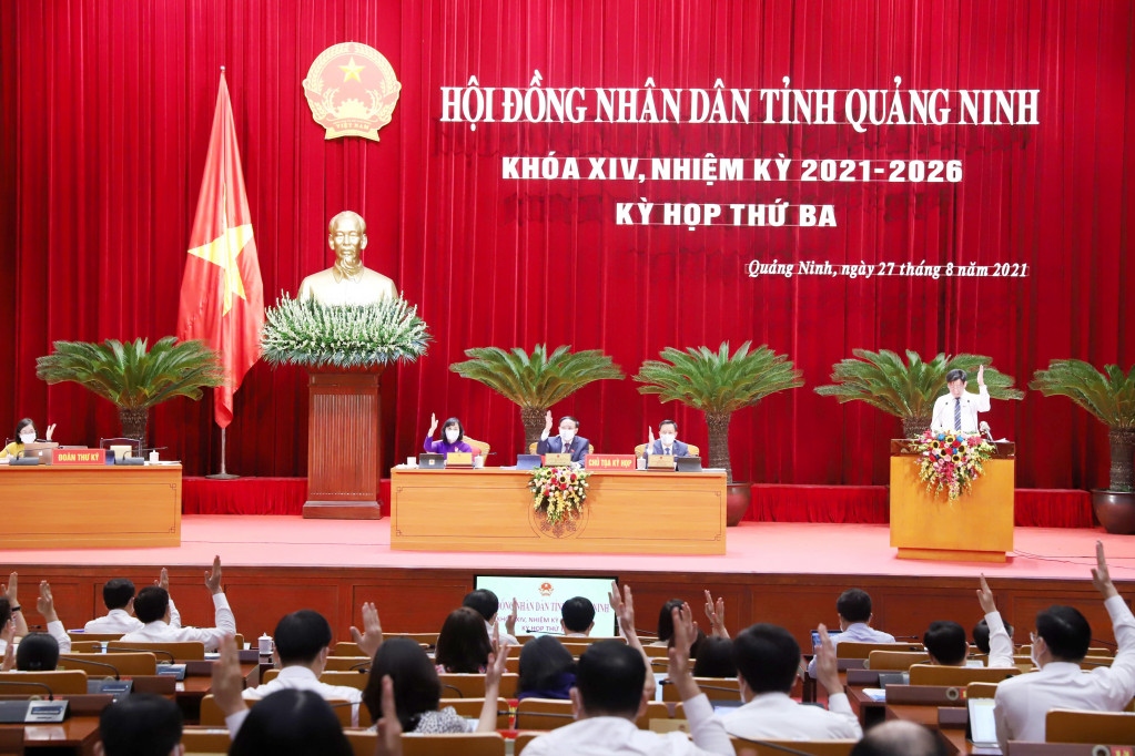 Quảng Ninh thông qua 9 nghị quyết quan trọng tại kỳ họp Hội đồng nhân dân tỉnh khoá XIV