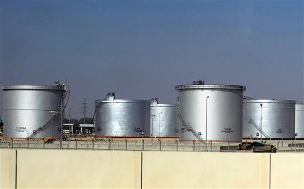 OPEC+ điều chỉnh lại mức tăng sản lượng khai thác dầu thô