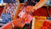 Cuộc chiến chống lạm phát ở EU: Pháp, Italy hào phóng hỗ trợ sức mua; Đức 'bật đèn xanh' tăng lương tối thiểu