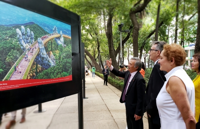 dac sac trien lam viet nam hap dan bat tan tai mexico