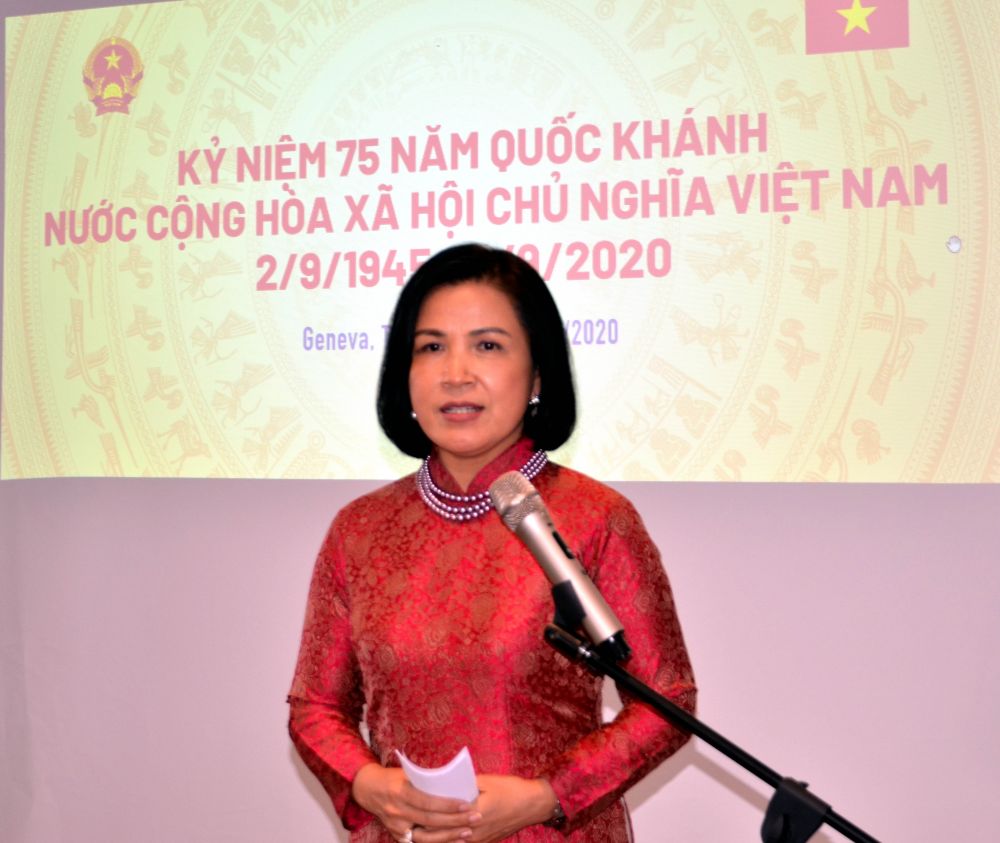 undefined Gặp gỡ cộng đồng người Việt Nam tại Thụy Sỹ nhân kỷ niệm 75 năm Quốc khánh Việt Nam