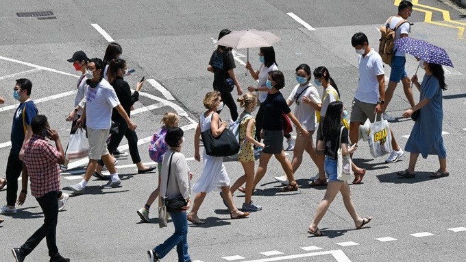 tiem chung vaccine chia khoa de song chung voi covid19