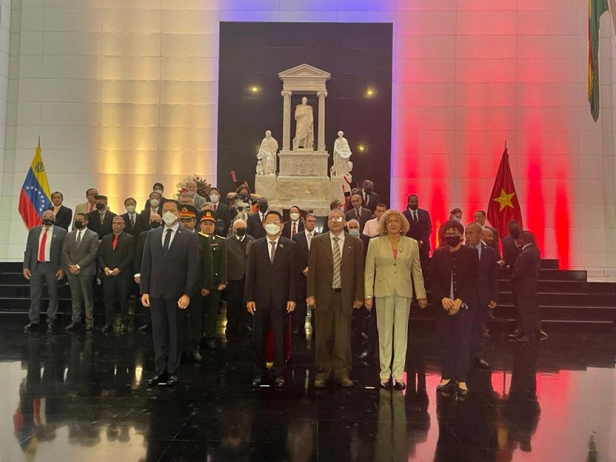 biểu diễn nghệ thuật kỷ niệm 77 năm Quốc khánh Việt Nam tại Venezuela