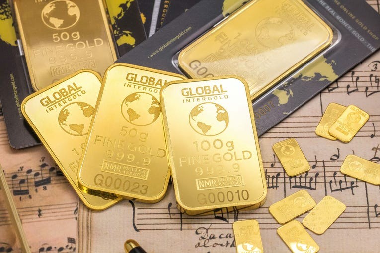 Giá vàng hôm nay 24/9: Giá vàng gặp khó, 'bão tố' bủa vây thị trường vì kinh tế Mỹ, giờ không phải lúc bán vàng