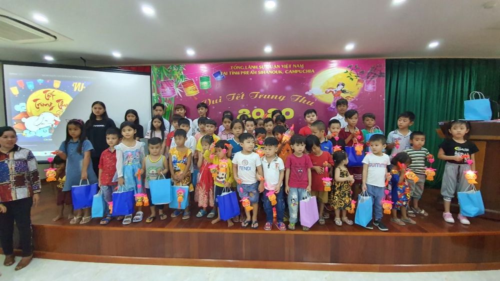 Trẻ em gốc Việt tại Preah Sihanouk, Campuchia đón Tết Trung thu ý nghĩa Trẻ em gốc Việt tại Preah Sihanouk, Campuchia đón Tết Trung thu ý nghĩa