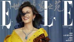 Triệu Vy khoe nhan sắc mặn mà ở tuổi 44