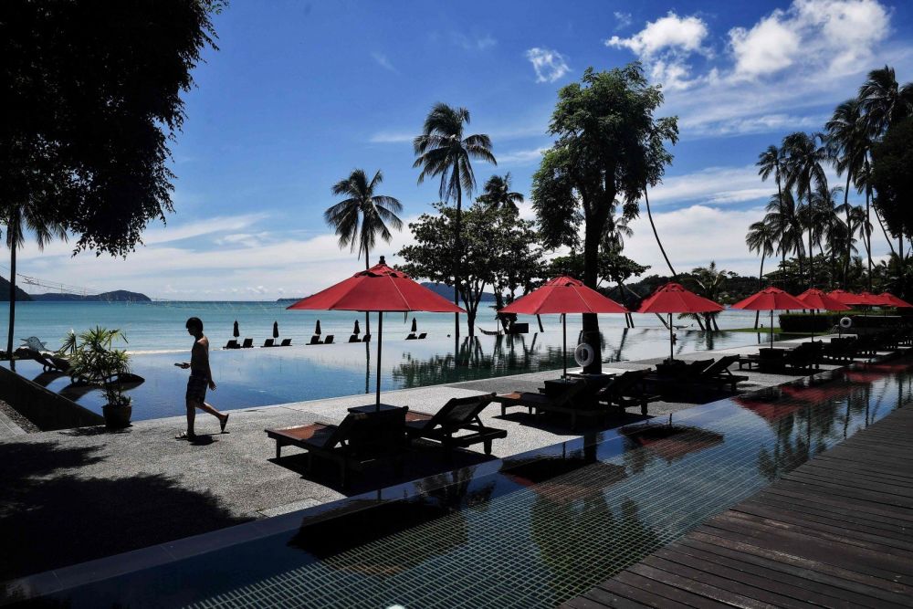 Thiên đường du lịch Phuket 'vắng lặng như tờ' vì Covid-19